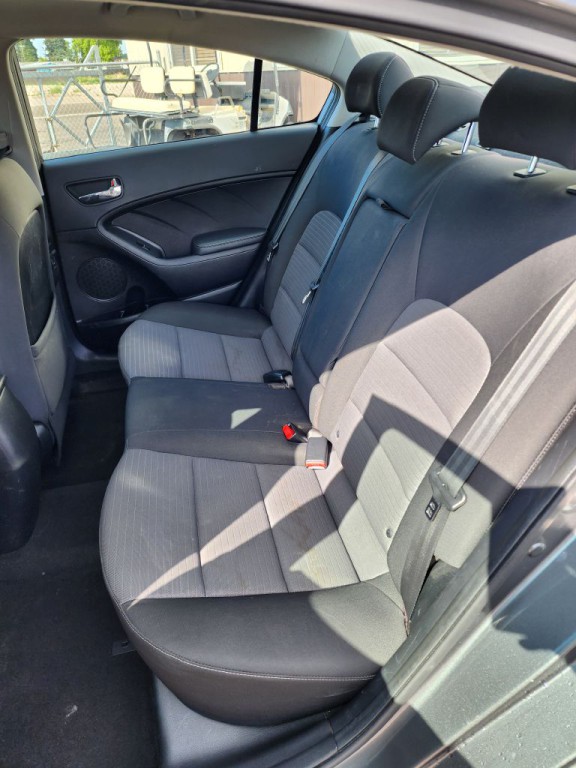 2016 Kia Forte Image 8