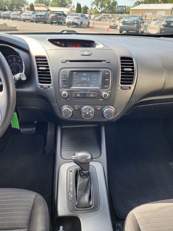 2016 Kia Forte Image 11