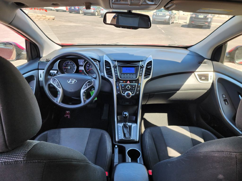 2013 Hyundai Elantra Image 11