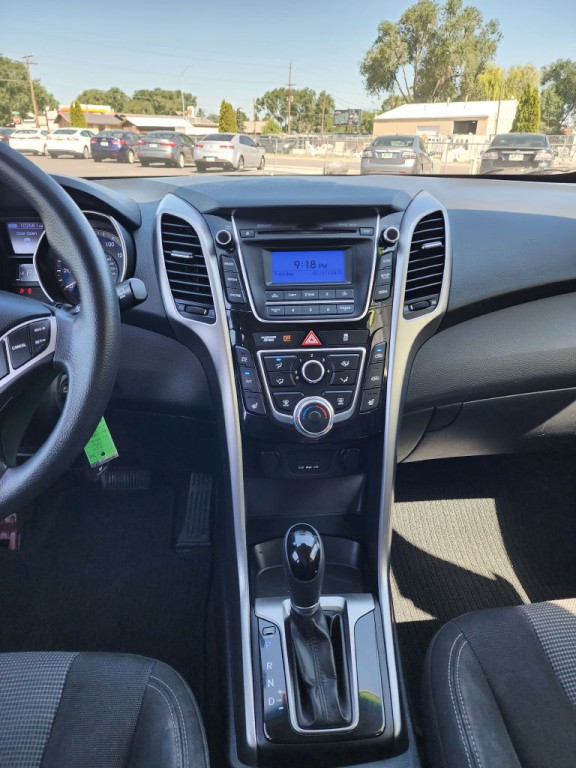 2013 Hyundai Elantra Image 13