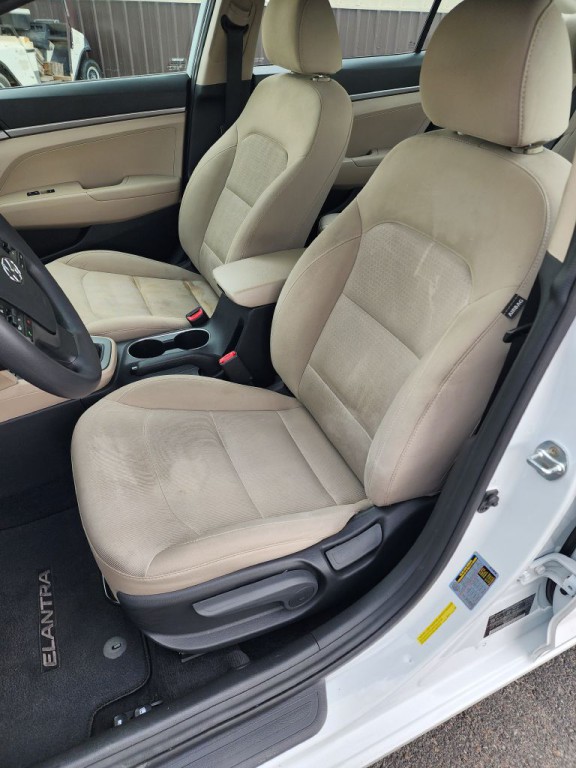 2018 Hyundai Elantra Image 11