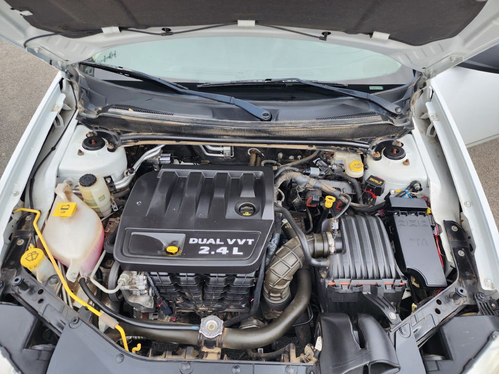 2014 Dodge Avenger Image 14