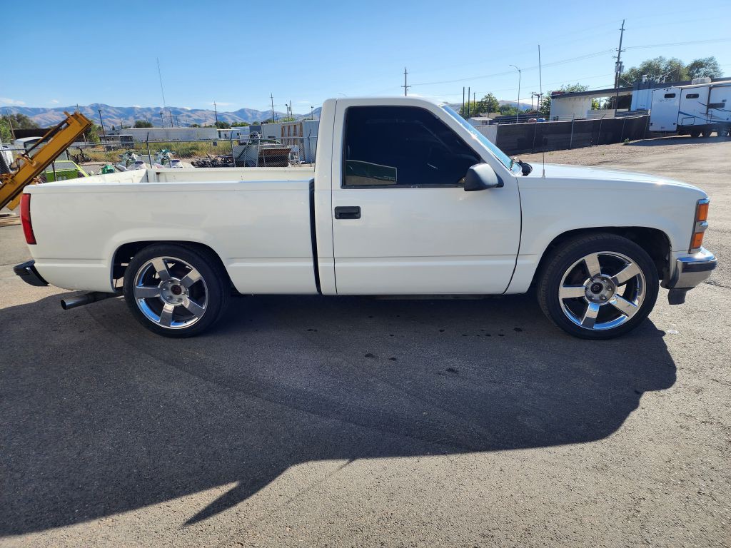1995 Chevrolet C/K Image 4
