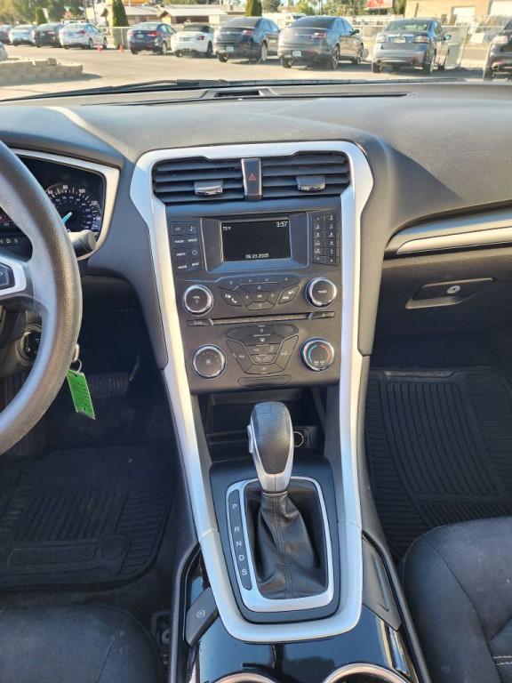 2015 Ford Fusion Image 11