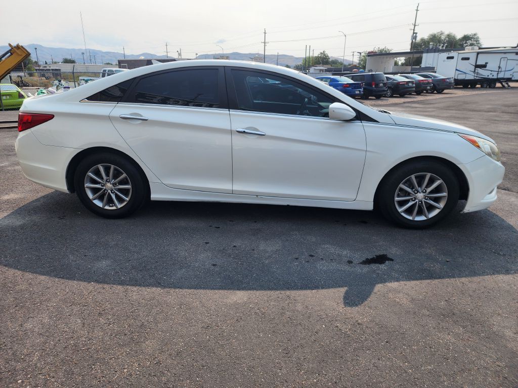 2011 Hyundai Sonata Image 4