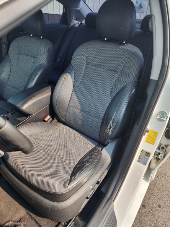 2011 Hyundai Sonata Image 13