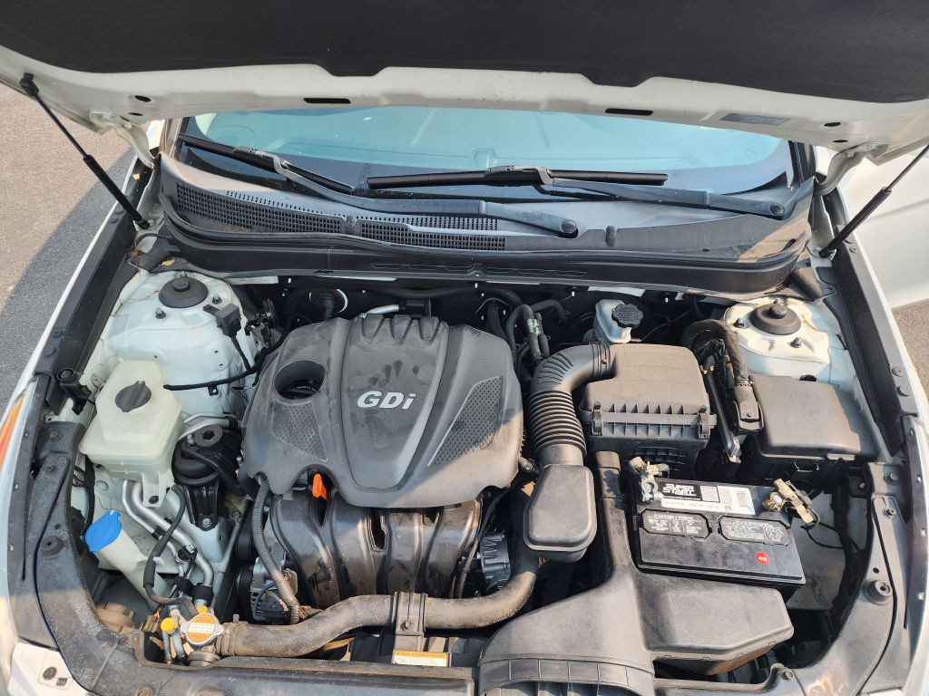 2011 Hyundai Sonata Image 15