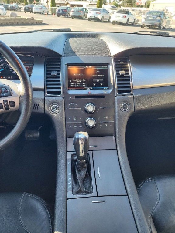 2015 Ford Taurus Image 11