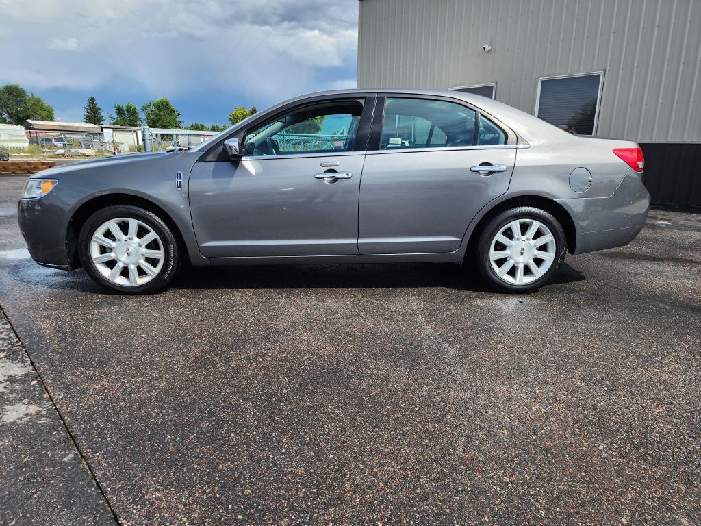 2012 Lincoln MKZ Image 2