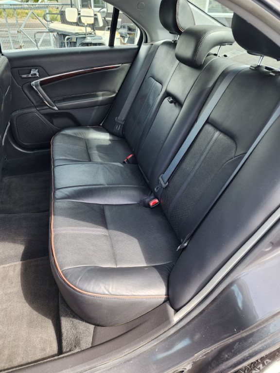 2012 Lincoln MKZ Image 8