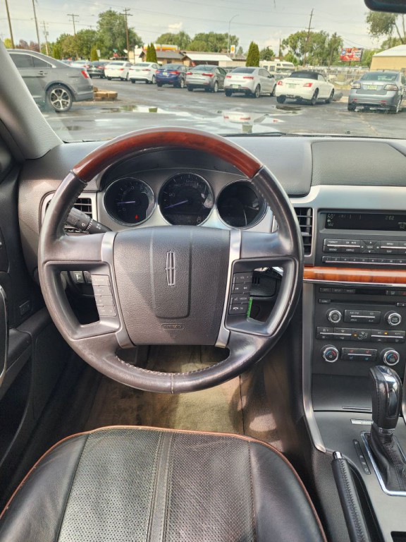 2012 Lincoln MKZ Image 10