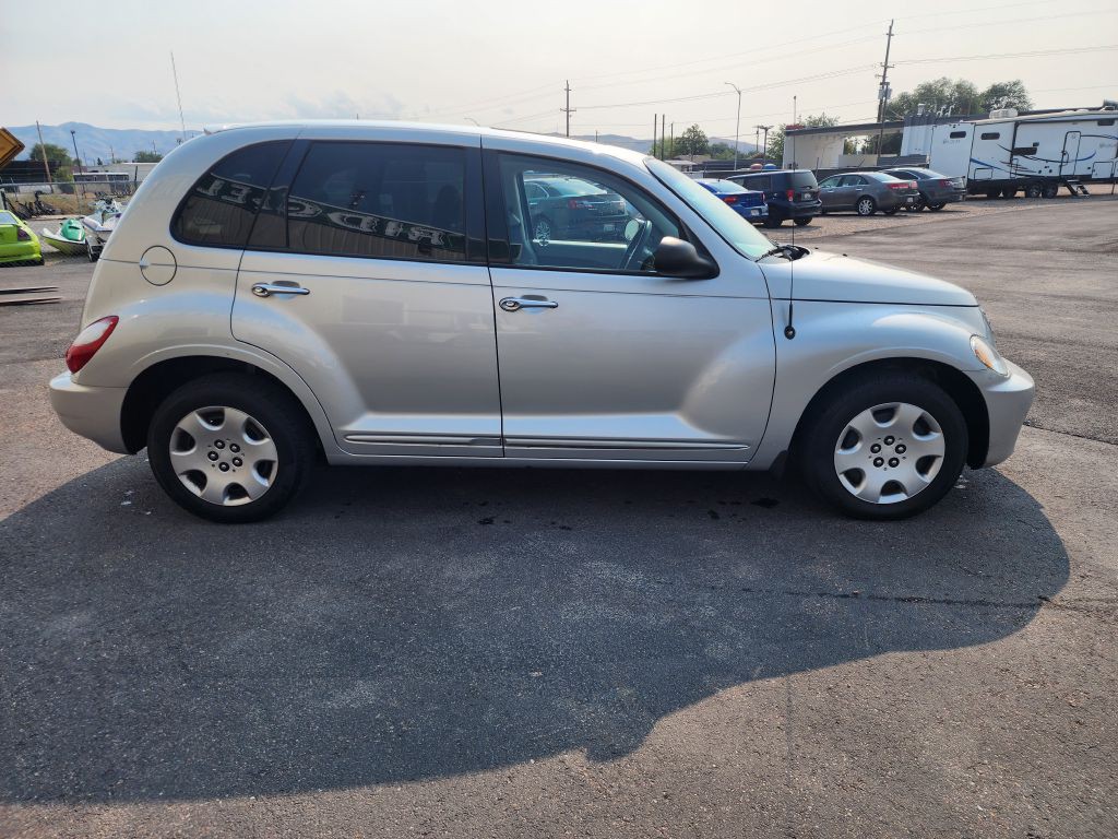 2009 Chrysler PT Cruiser Image 4