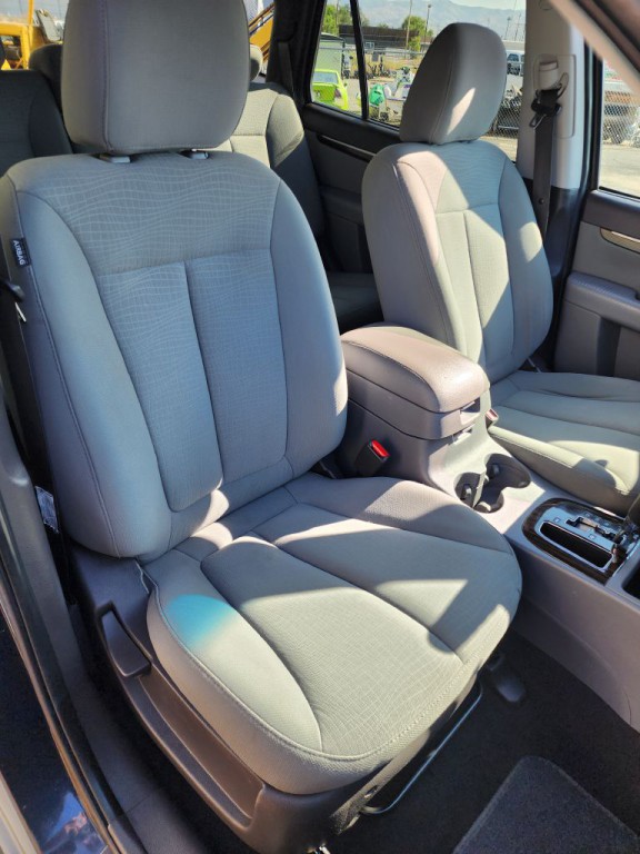 2012 Hyundai Santa Fe Image 7