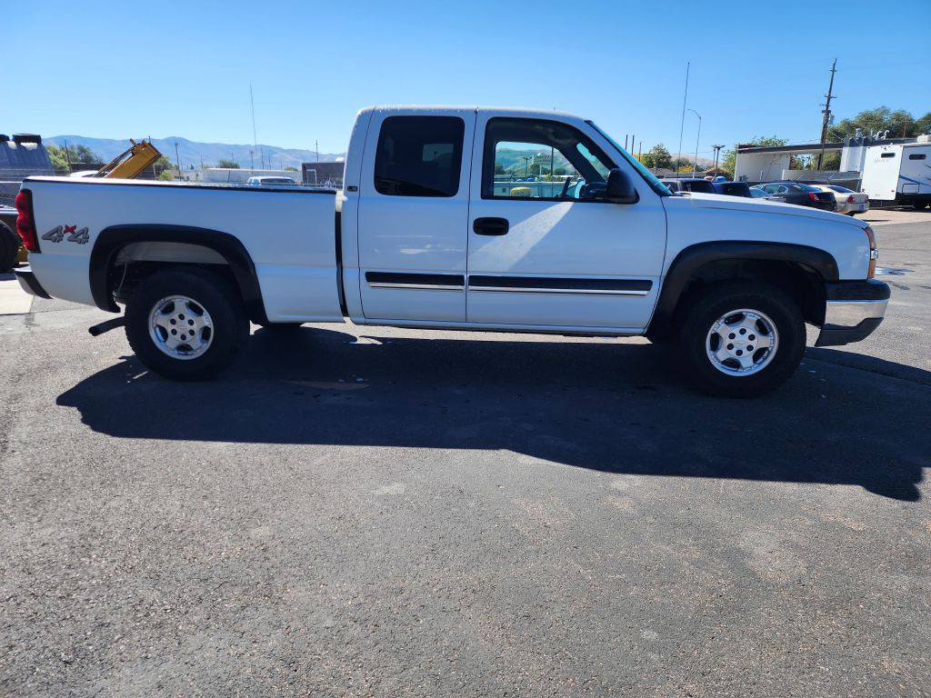 2004 Chevrolet Silverado 1500 Image 4
