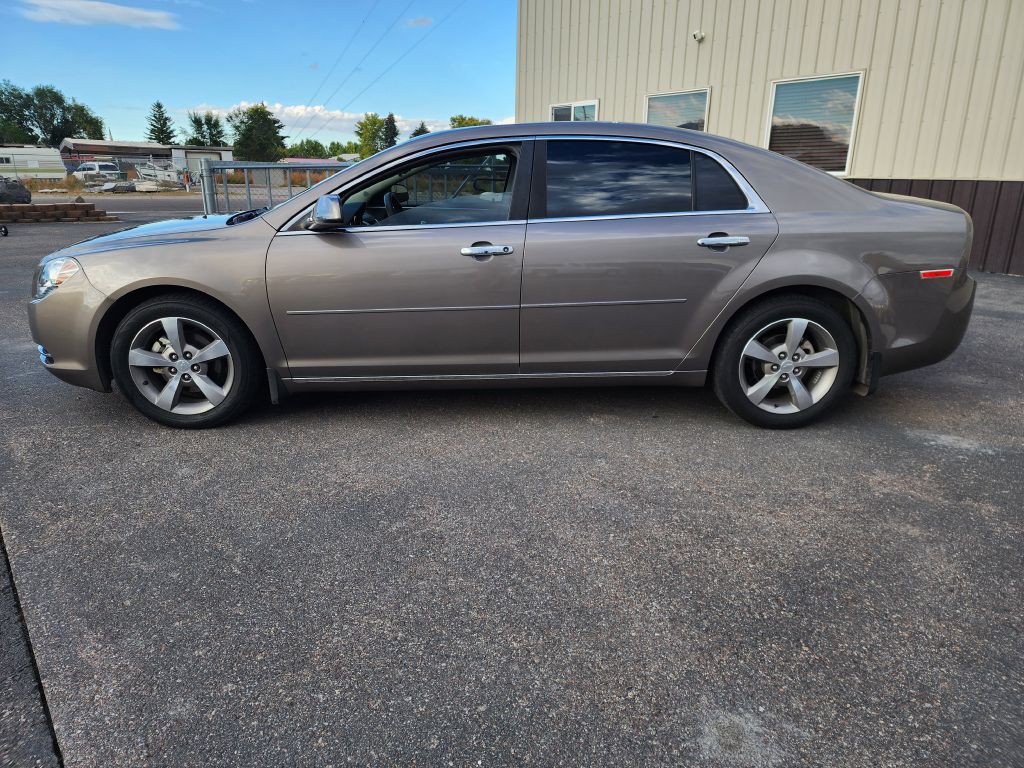 2012 Chevrolet Malibu Image 2