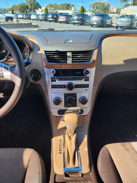 2009 Chevrolet Malibu Image 10