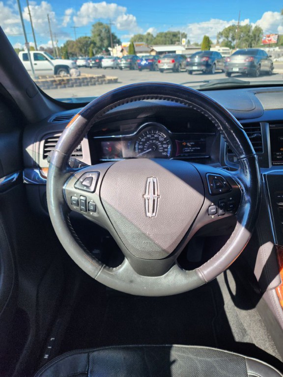 2013 Lincoln MKS Image 11
