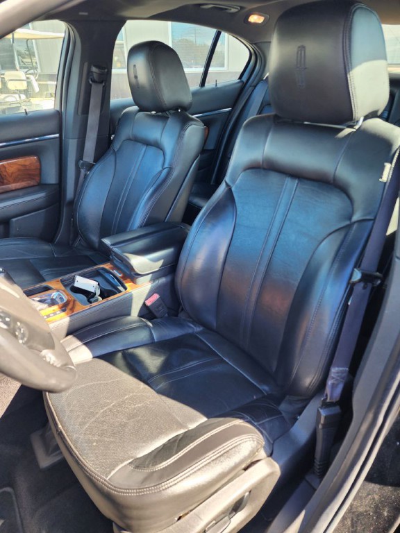 2013 Lincoln MKS Image 13