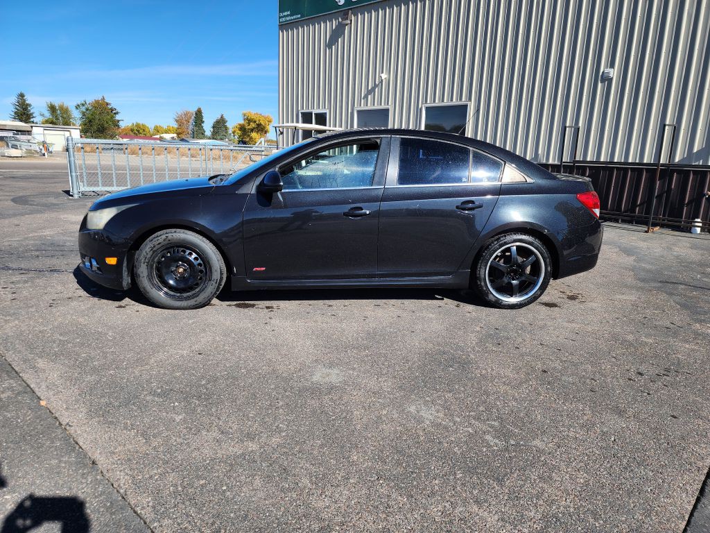 2014 Chevrolet Cruze Image 2
