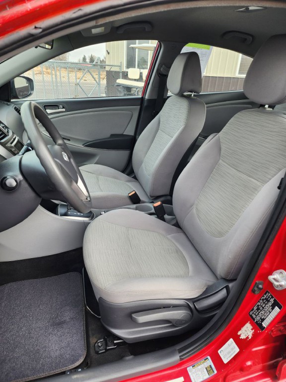 2017 Hyundai Accent Image 12