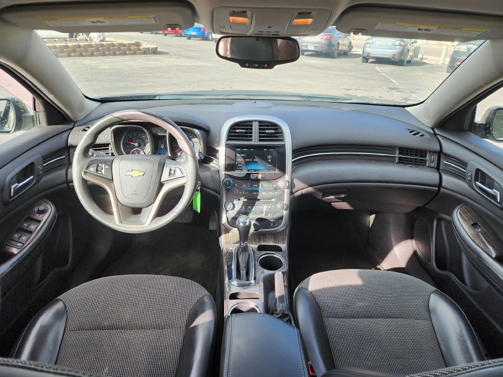 2016 Chevrolet Malibu Image 9