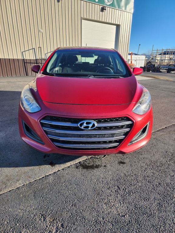 2017 Hyundai Elantra Image 3