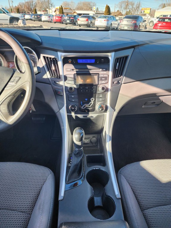 2012 Hyundai Sonata Image 11