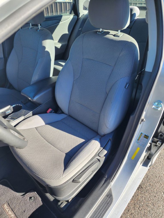 2012 Hyundai Sonata Image 12