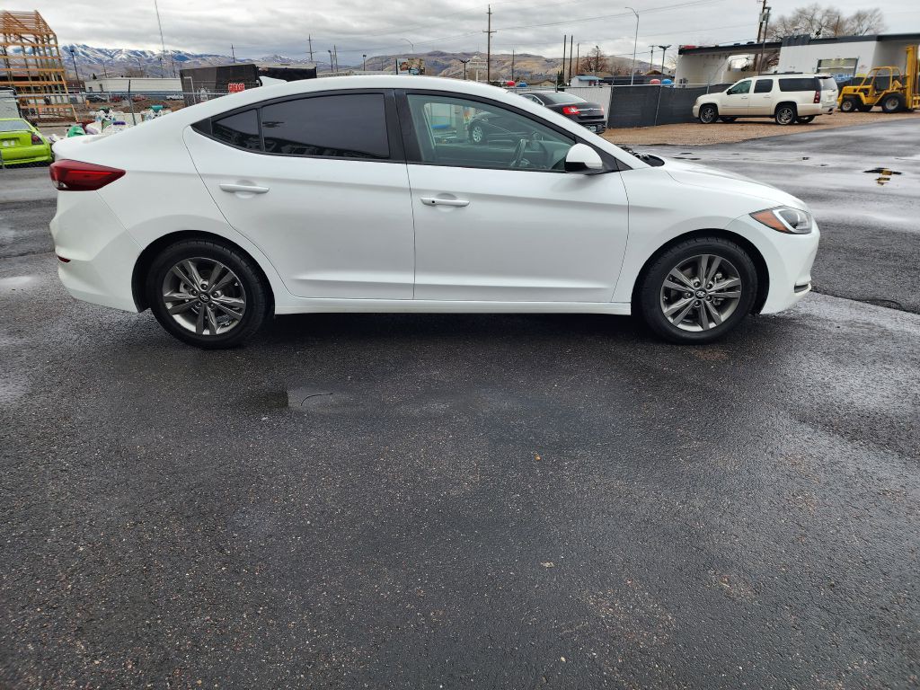 2018 Hyundai Elantra Image 4