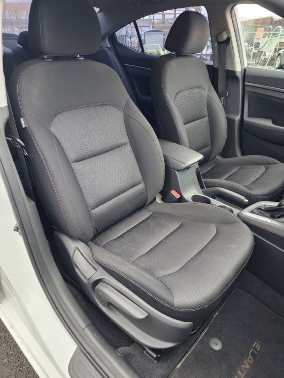 2018 Hyundai Elantra Image 6