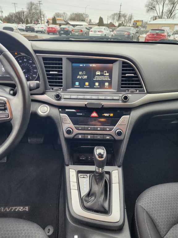 2018 Hyundai Elantra Image 11