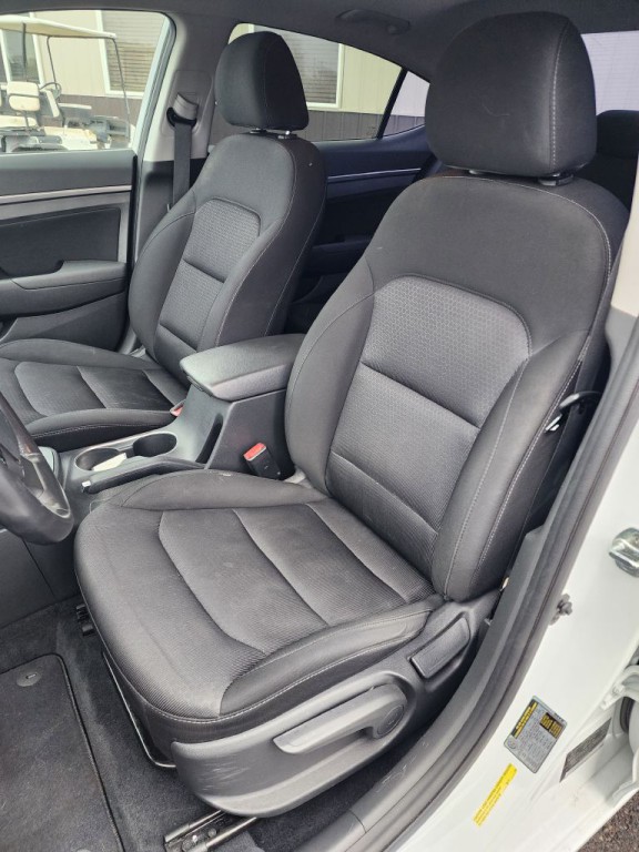 2018 Hyundai Elantra Image 12