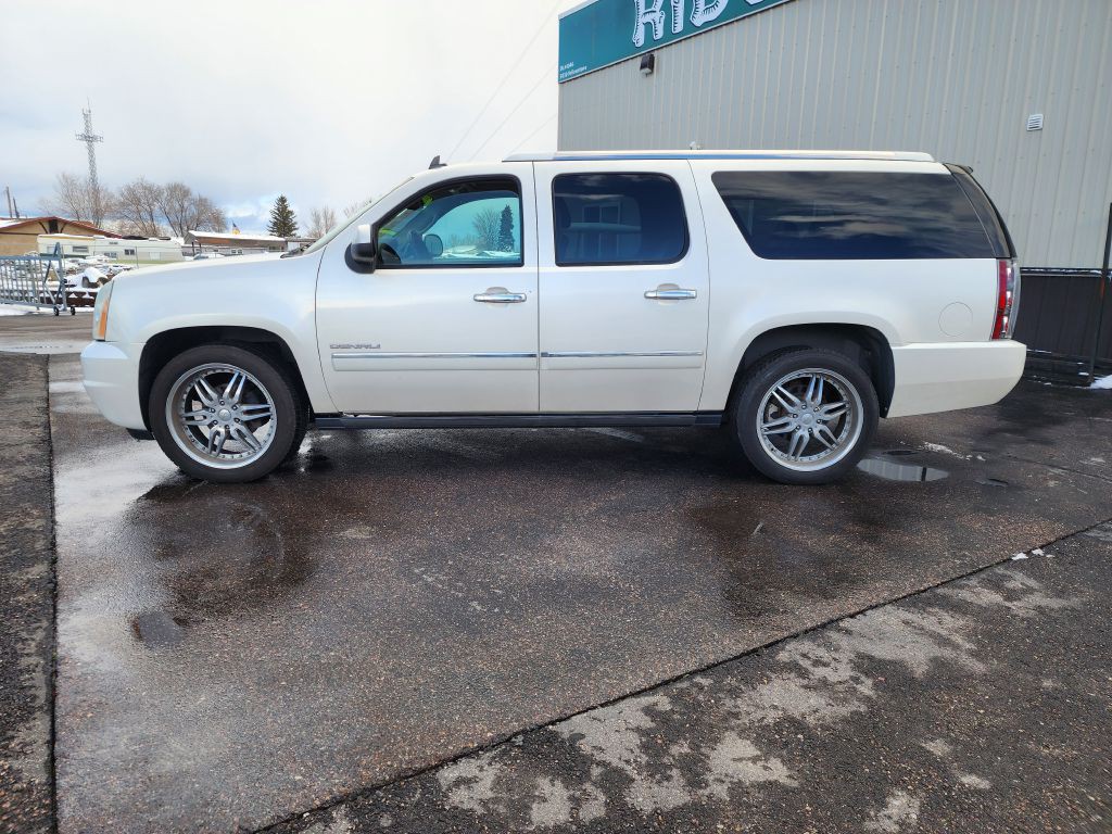 2012 GMC Yukon Image 2