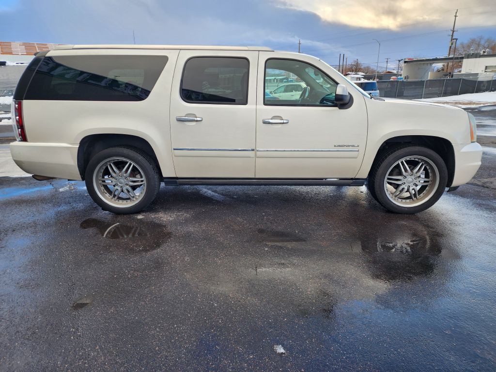 2012 GMC Yukon Image 3