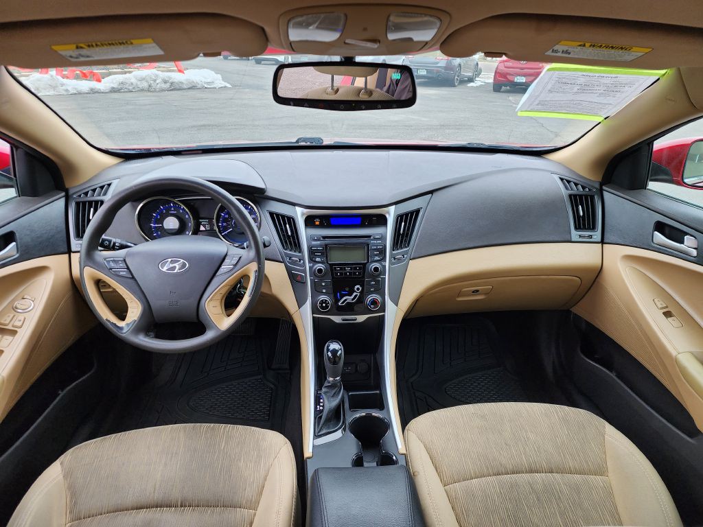 2013 Hyundai Sonata Image 8
