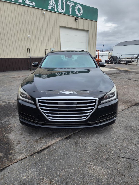 2015 Hyundai Genesis Image 3