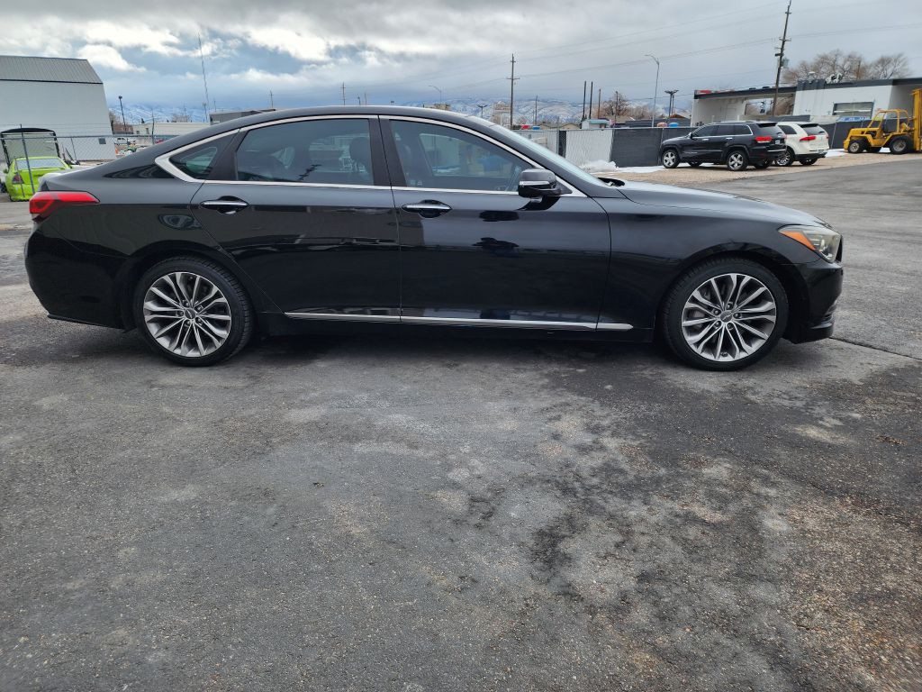 2015 Hyundai Genesis Image 4