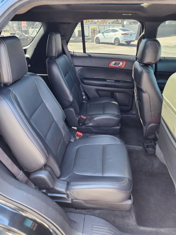 2015 Ford Explorer Image 8