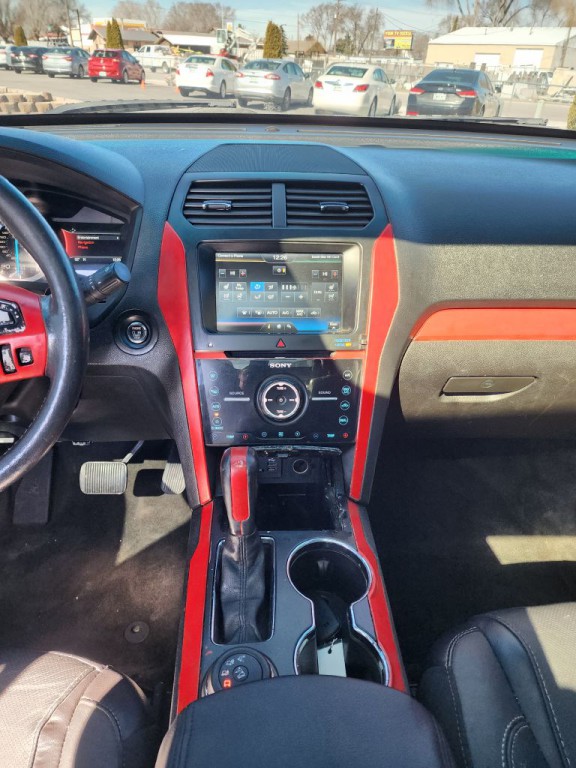 2015 Ford Explorer Image 14