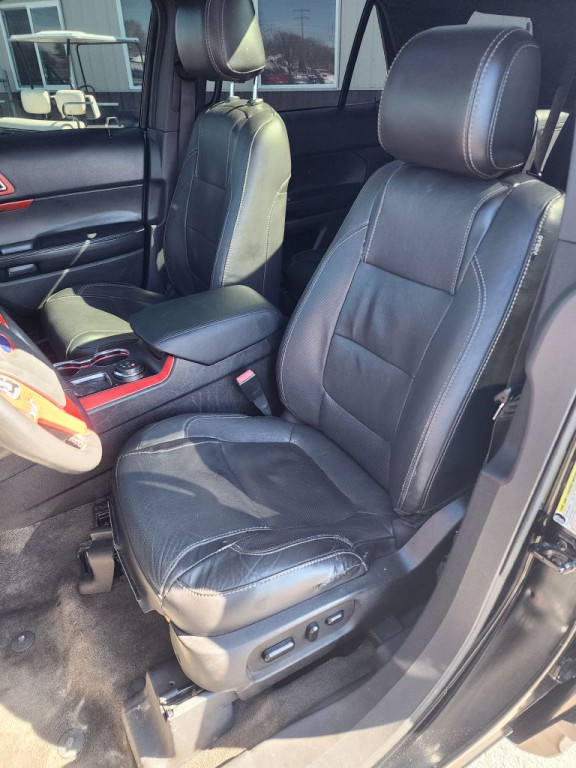 2015 Ford Explorer Image 15