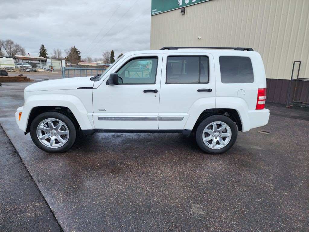2012 Jeep Liberty Image 2
