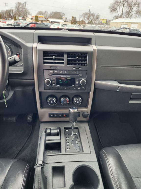 2012 Jeep Liberty Image 11