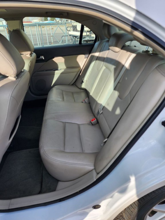 2012 Ford Fusion Image 8