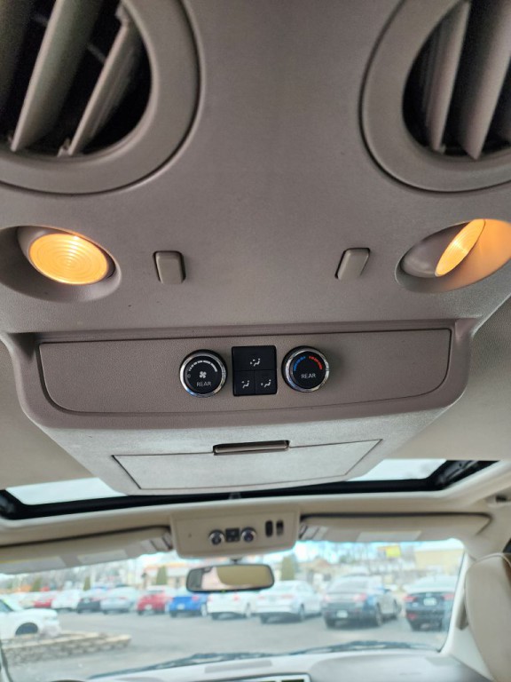 2013 Nissan Armada Image 10