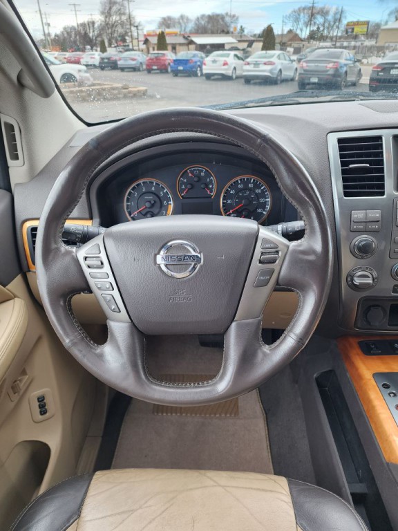 2013 Nissan Armada Image 12
