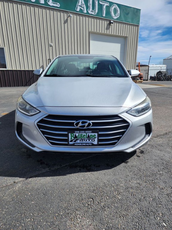 2017 Hyundai Elantra Image 3