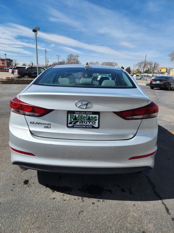 2017 Hyundai Elantra Image 5