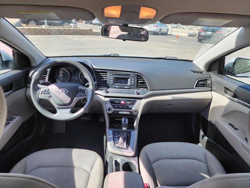 2017 Hyundai Elantra Image 9