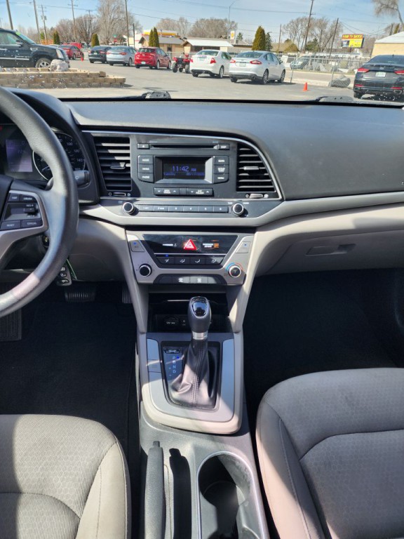 2017 Hyundai Elantra Image 11