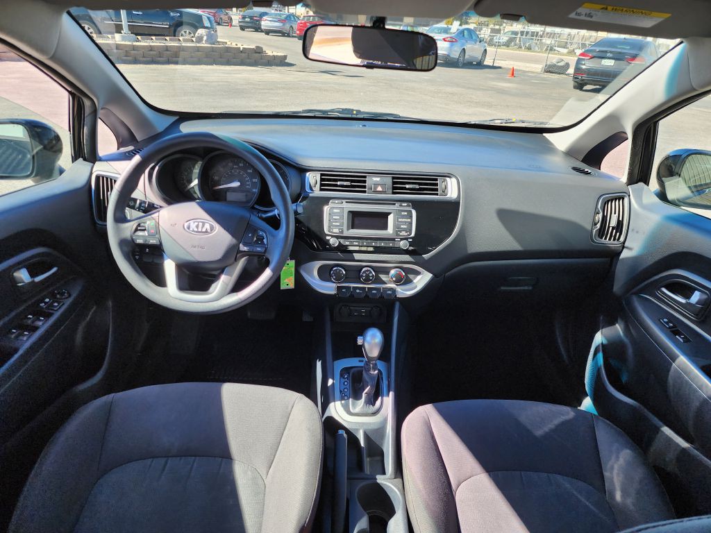 2017 Kia Rio Image 11